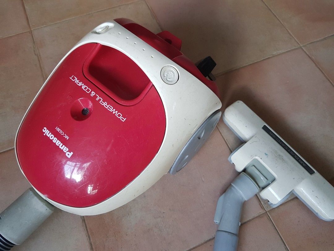Panasonic Vacuum Cleaner (Spoilt), TV & Home Appliances, Vacuum Cleaner