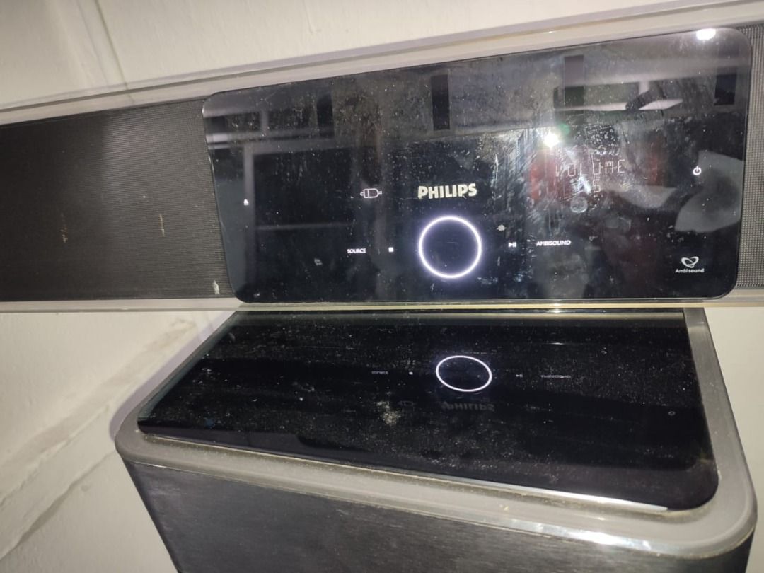 Soundbar philips hts8140 top