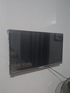 Smart Android TV  32 inches