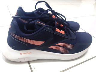 Reebok sepatu wanita (38,5)