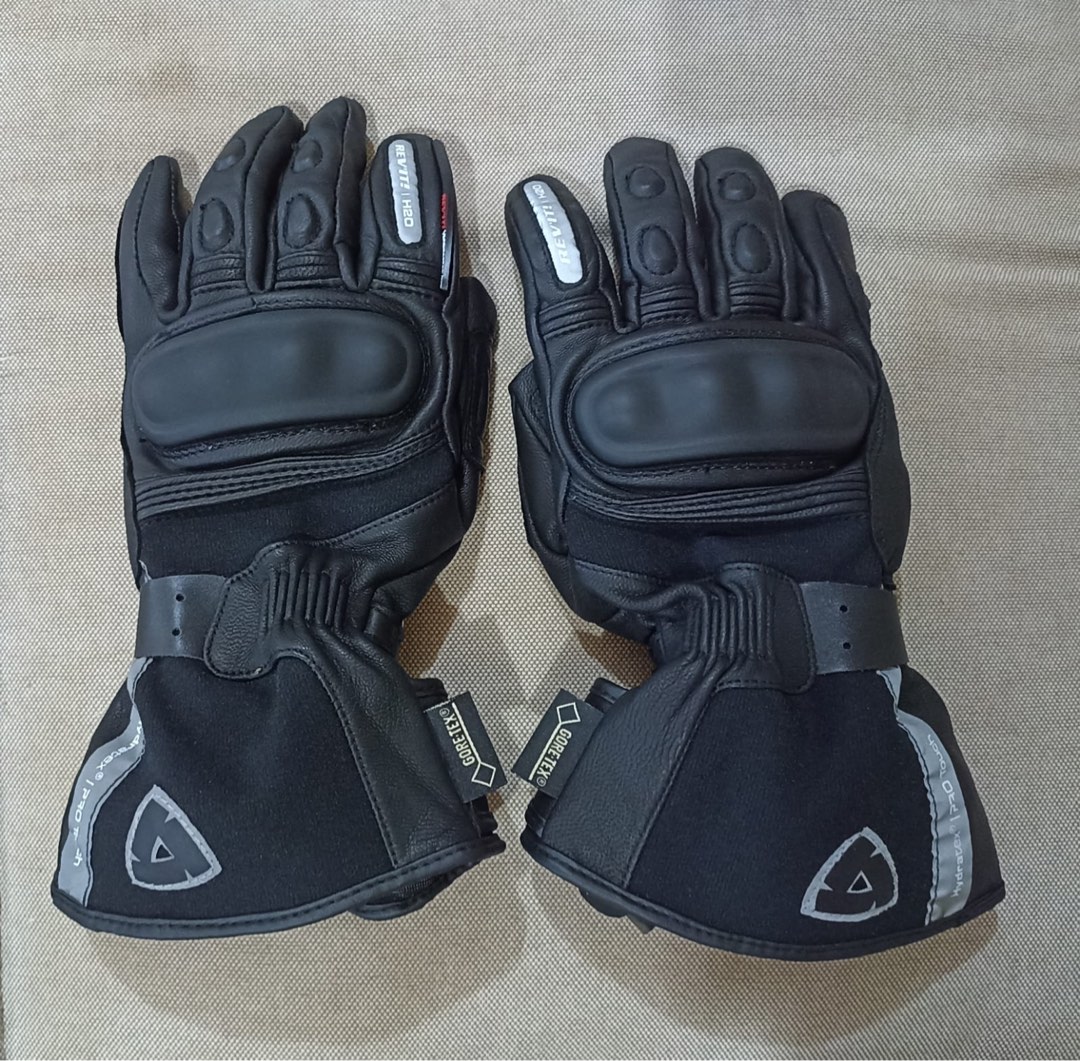 Revit H20 Gloves , Motorcycles, Motorcycle Apparel on Carousell