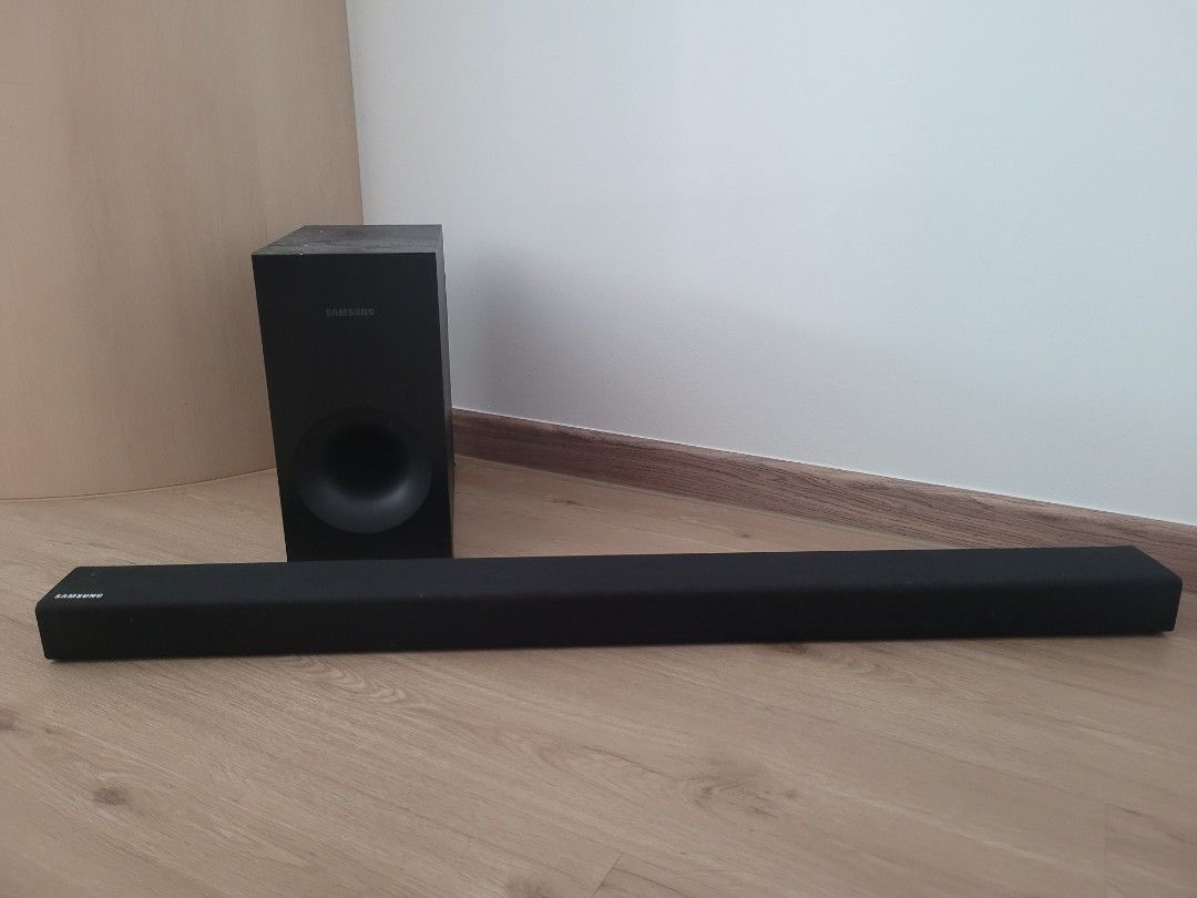 Samsung Soundbar (Model HWK360) + Woofer, Audio, Soundbars, Speakers