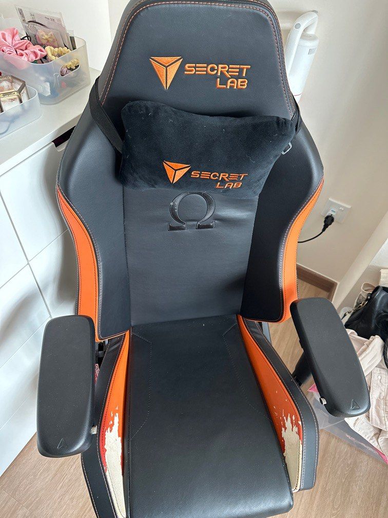 Secret lab gaming chair M size, Furniture & Home Living, Furniture