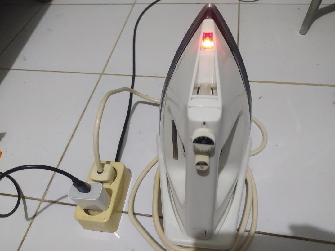 Setrika Original Electrolux Wireless Made In Spain, Elektronik, Lainnya