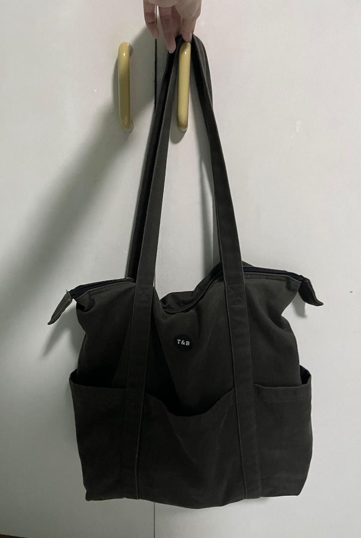 Six pocket 2025 bag