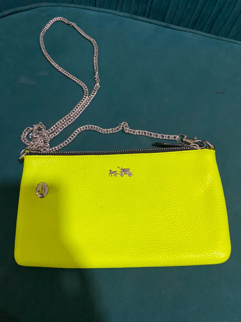 sling/shoulder bag on Carousell