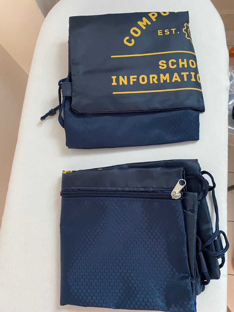 SMU Computing Drawstring Bag (Category: Tote Bags) located in Singapore. Submitted by h3m123 (Listing ID 1216196800, Image 3). Description: Front zipped pocket See picture 4 for size Normal postage +$1.80 2 for $12; 1 for $7.
