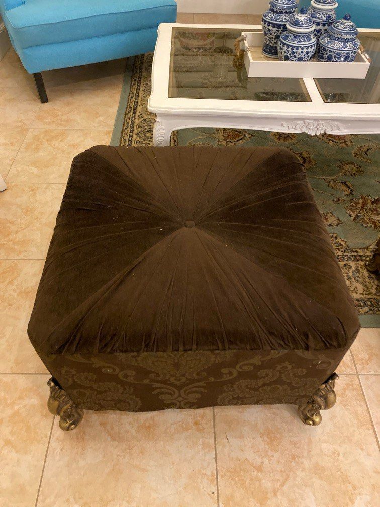 Sofas (2) - European Design (Category: Sofas) located in Silang. Submitted by andre.alejo (Listing ID 1216196043, Image 2). Description: Sofas- European design No issue Neat and clean Good quality Unique.