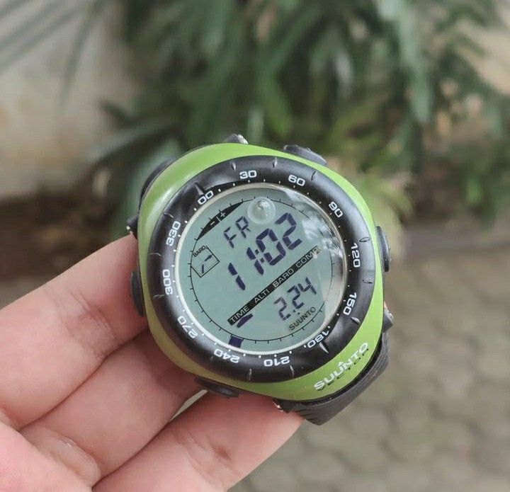 Suunto vector green sale