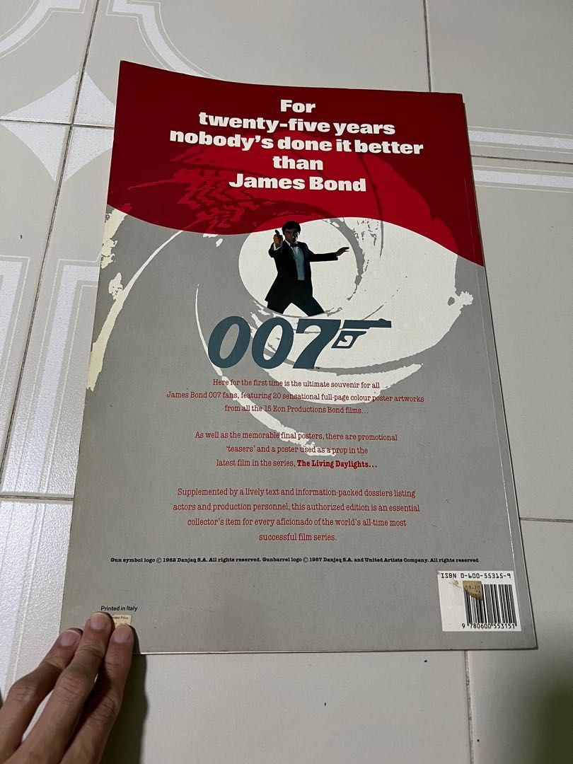 The Official James Bond 007 Poster Book Sally Hibbin, Hobbies & Toys ...
