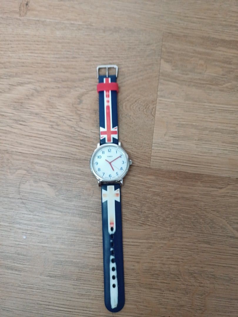 Timex Weekender, Men's Fashion, Watches & Accessories, Watches on Carousell