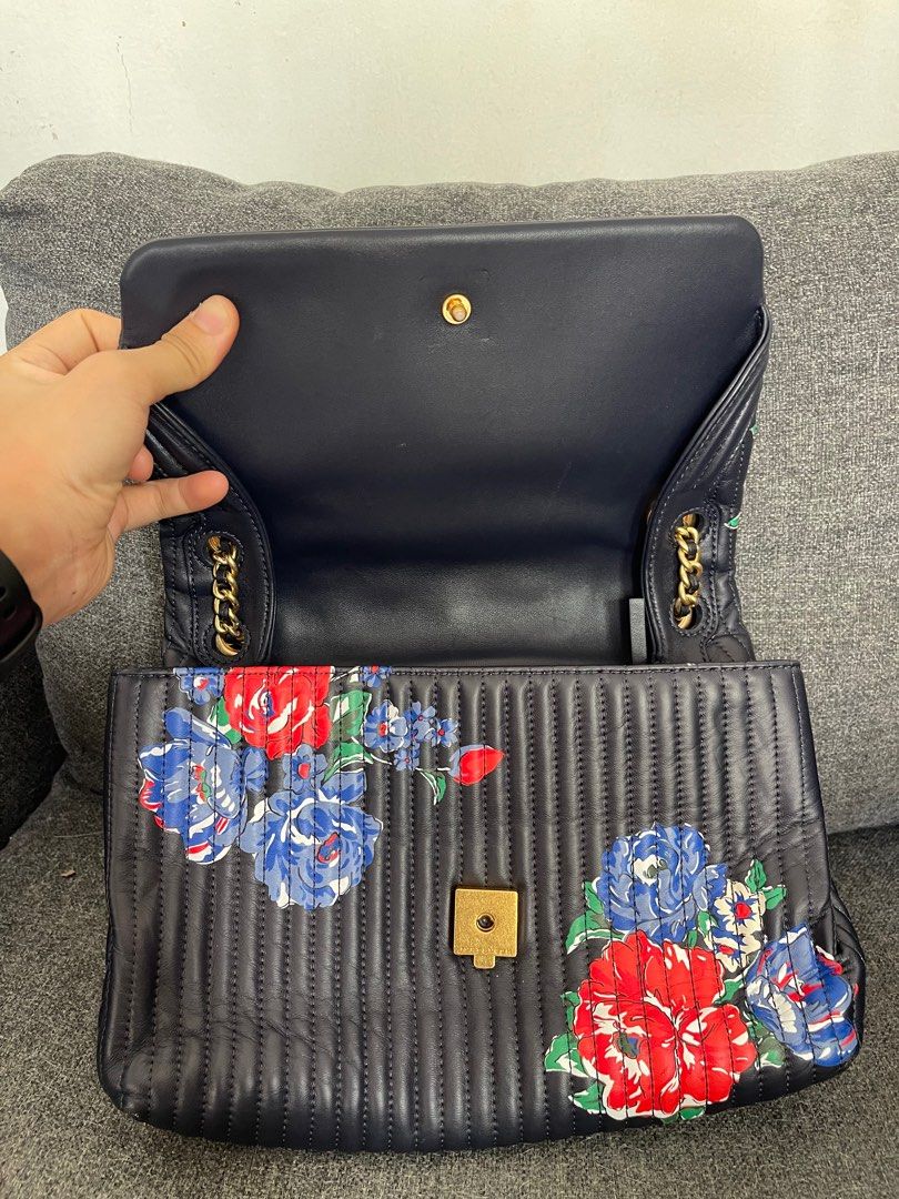 Tory Burch Fleming Navy Tea Rose Convertible Bag, Women's Fashion, Bags &  Wallets, Shoulder Bags on Carousell