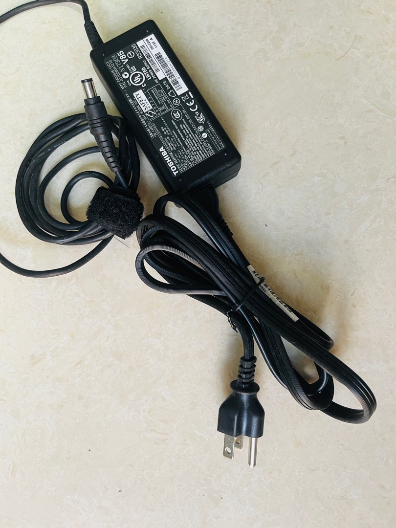 Toshiba Laptop Charger, Computers & Tech, Parts & Accessories, Cables &  Adaptors on Carousell