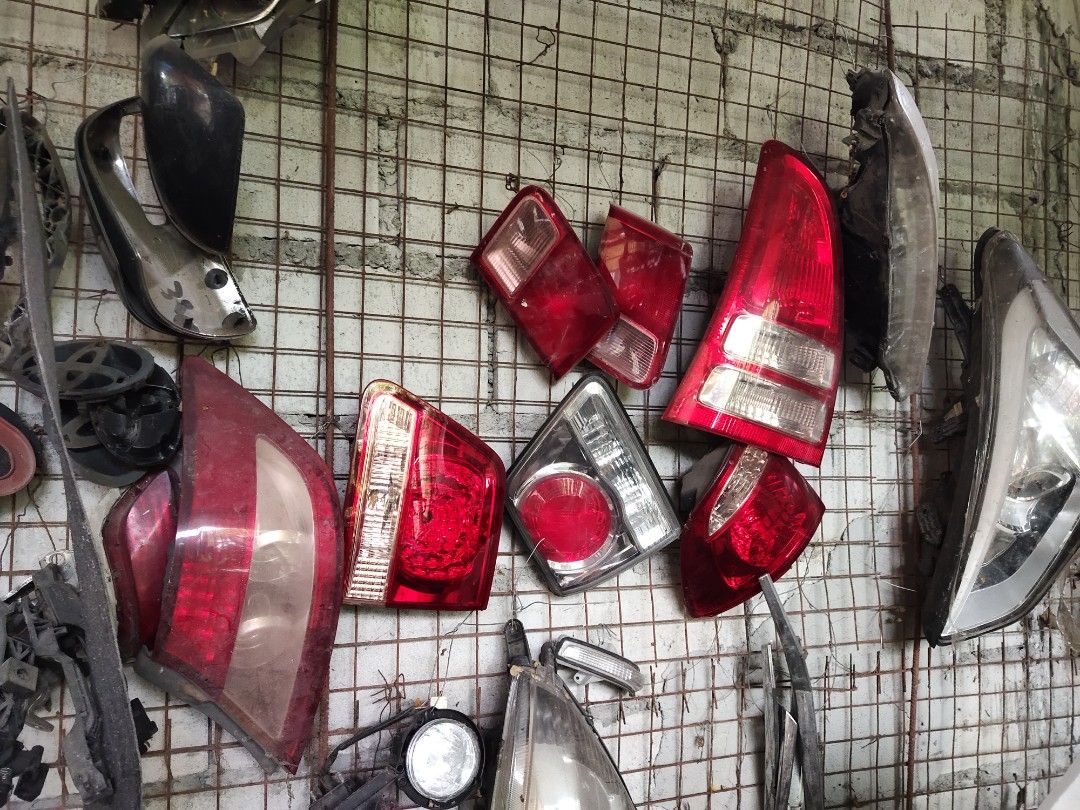 Toyota innova Body Parts, Car Parts & Accessories, Body Parts and