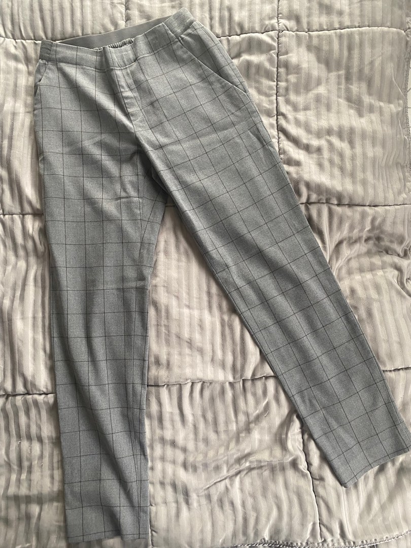 Uniqlo Checkered Garter Pants, Women's Fashion, Bottoms, Other Bottoms ...