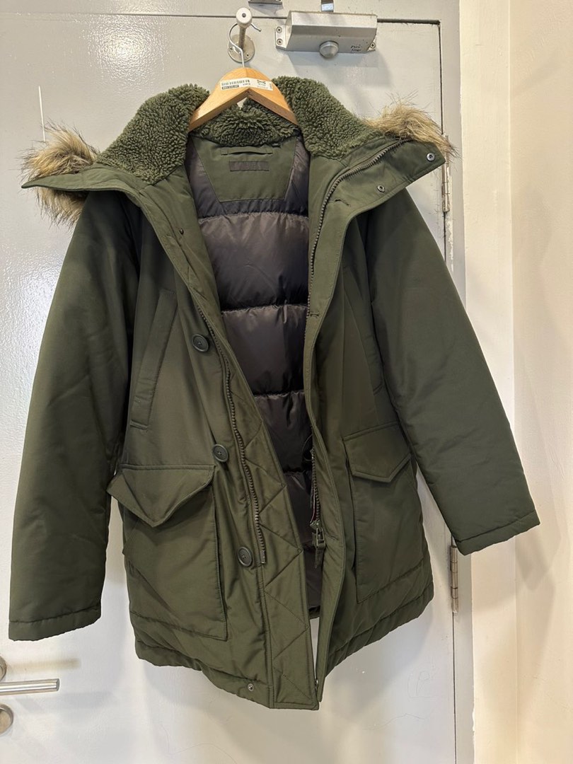 UNIQLO ultra warm hybrid Coat, Men's Fashion, Coats, Jackets and Outerwear  on Carousell