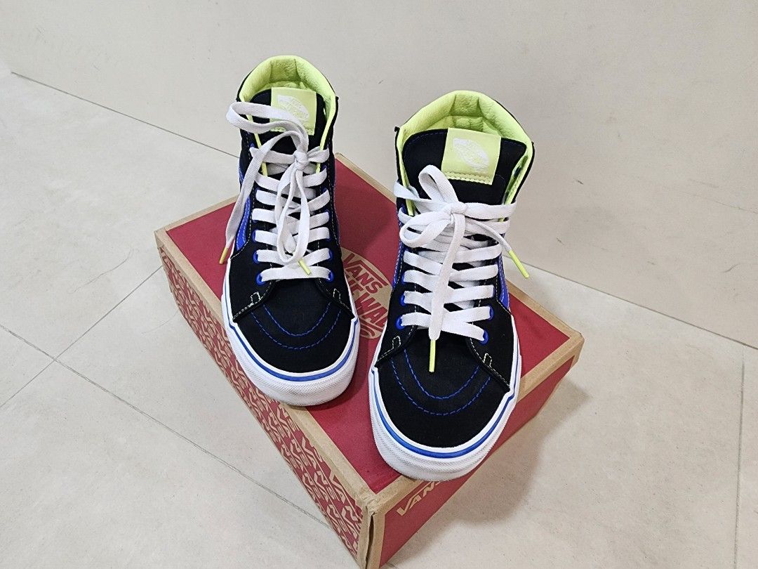 Red black hotsell and blue vans