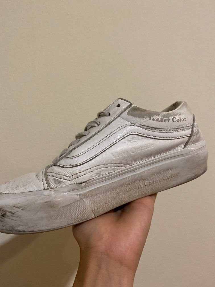 White vans used online