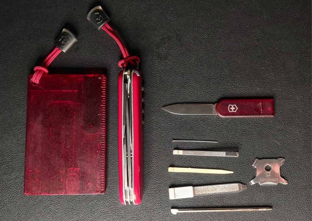 Victorinox Swisscard Quattro Spartan Travel Set, Hobbies & Toys