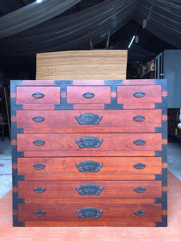 Vintage chest of drawers on Carousell