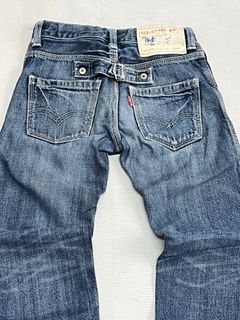 VINTAGE LEVIS BUCKLE BACK