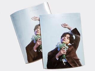 [WTS] Unsealed BTS Special 8 Photo-Folio Me, Myself, and V (Taehyung) ‘Veautiful Days’ Photobook