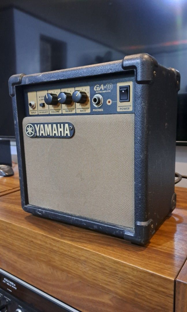YAMAHA GA10 Guitar Amplifier (10watts, 110v), Hobbies & Toys, Music