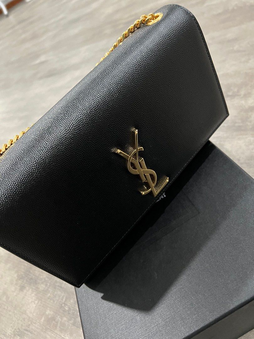 Kate Medium Chain Bag In Grain de Poudre Embossed Leather.
