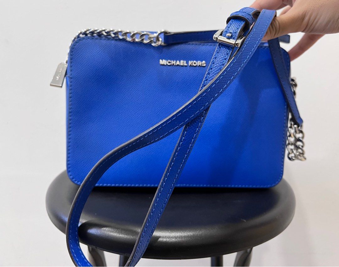 100% Authentic MICHAEL KORS CROSS-BODY BAGS, Women's Fashion, Bags &  Wallets, Cross-body Bags on Carousell