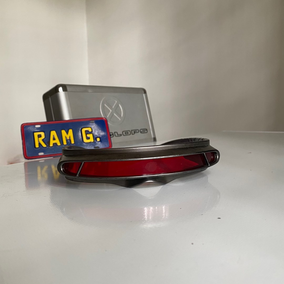 2007 XMen Cyclops Visor Replica with case, Men's Fashion, Watches