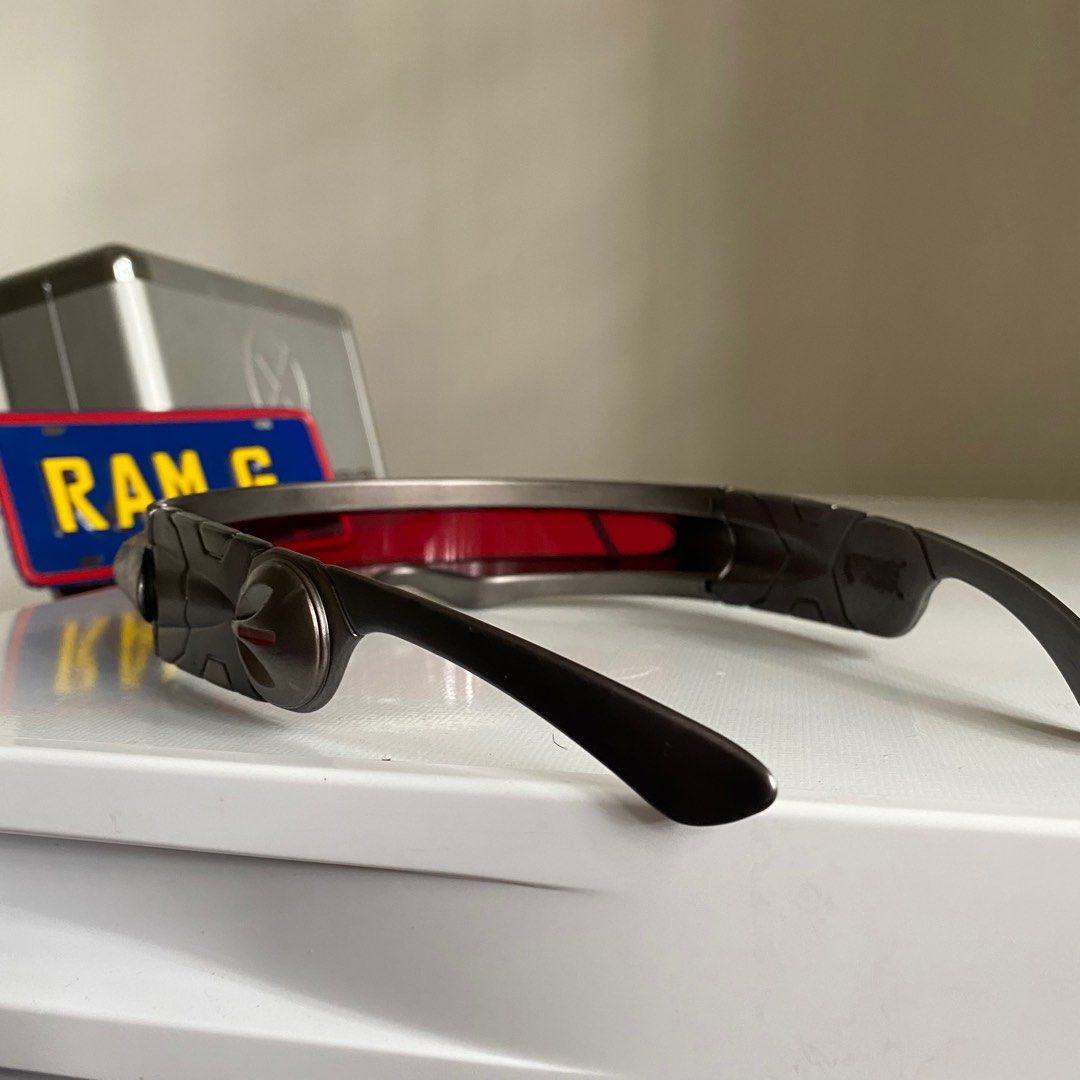 2007 XMen Cyclops Visor Replica with case, Men's Fashion, Watches