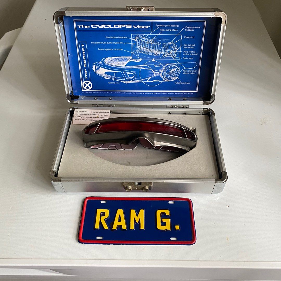 2007 XMen Cyclops Visor Replica with case, Men's Fashion, Watches