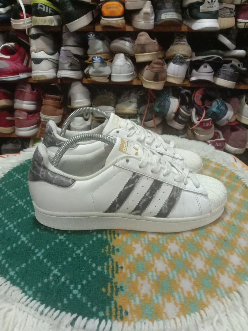 Adidas top superstar line