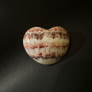 愛心紅紋石，水晶礦石