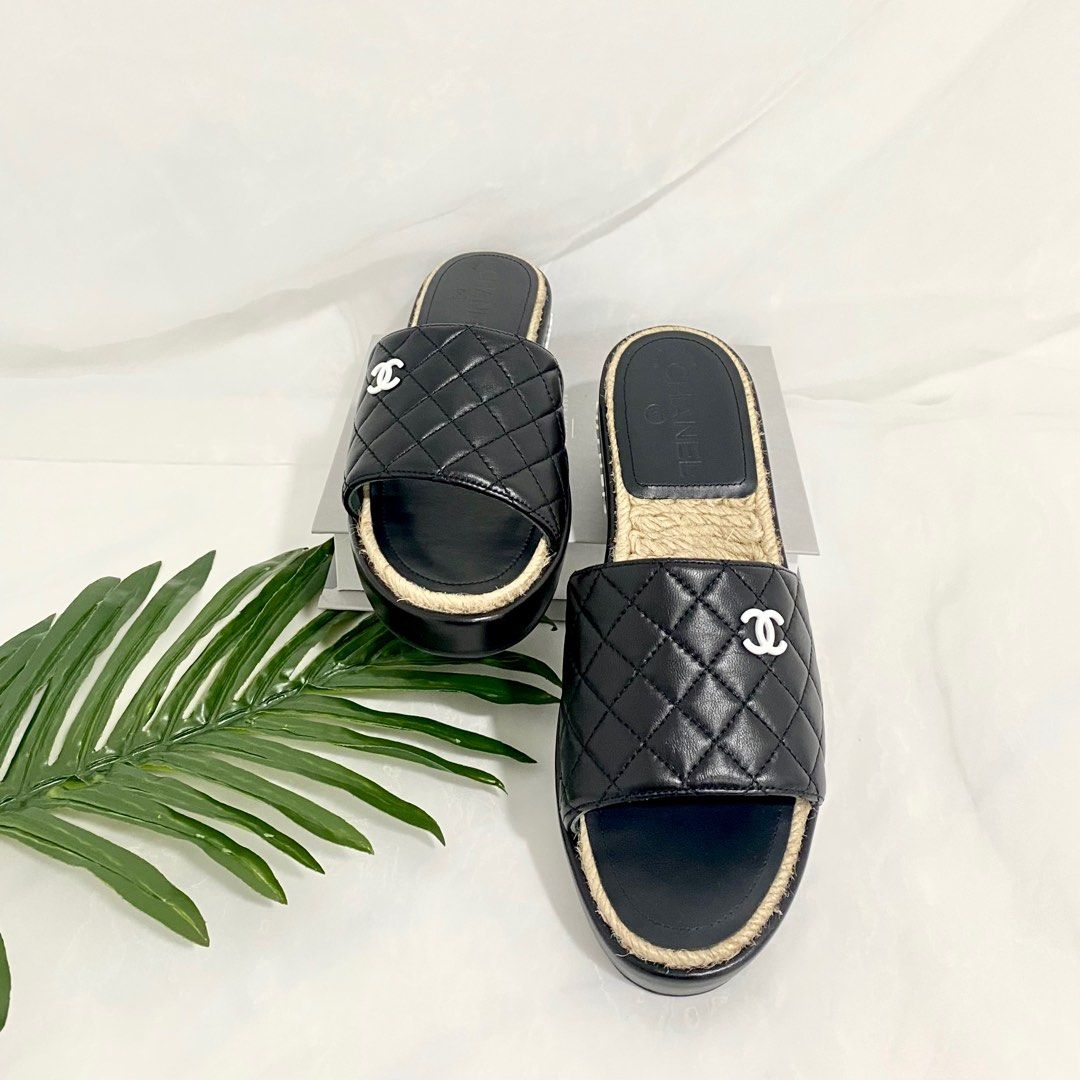 Chanel discount quilted slides