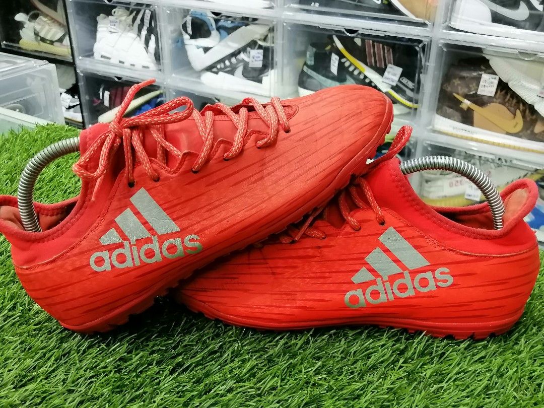 Adidas Techfit X Futsal 8UK 42eur 26.5cm Sports Equipment Sports