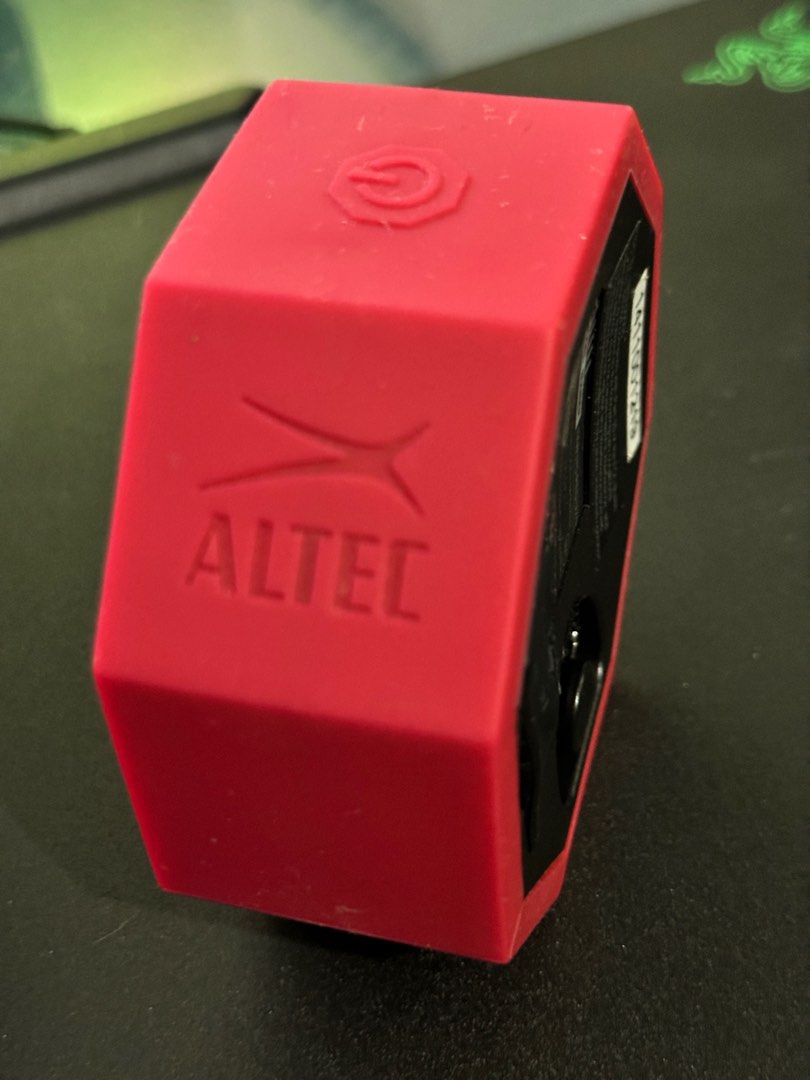 Altec Lansing Imw375 solo jacket Bluetooth Speaker Red Audio