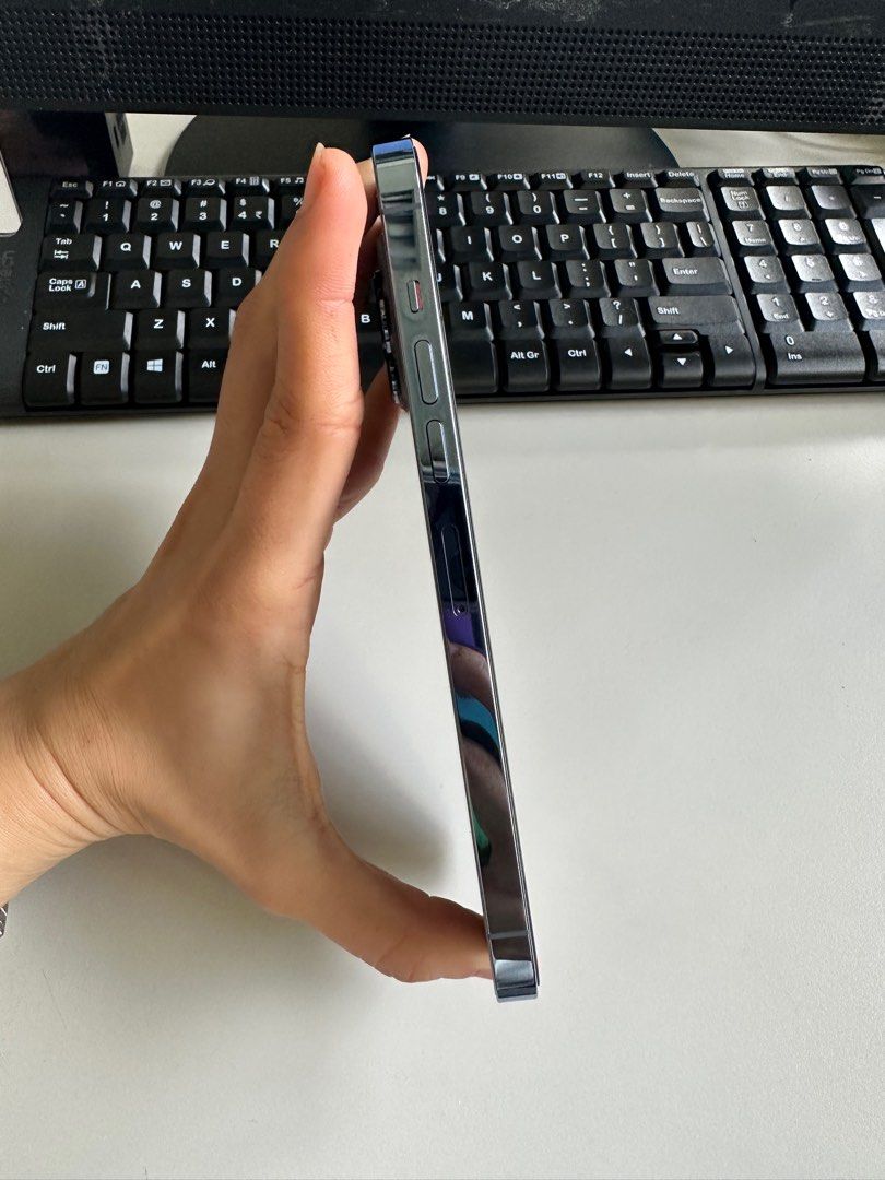 Apple IPhone 13 Pro Max 1TB (Category: iPhone 13 Series) located in Pasay City. Submitted by strutstella (Listing ID 1212818311, Image 2). Description: I don’t reply to low ballers and I autoblock also if you don’t have money to buy it at this price then don’t message. Don’t waste my time :) No scratches or dents Will come with 1 orig iPhone MagSafe case And 1 pop sockets original white case Test everything upon meet up Comes with box Battery hea