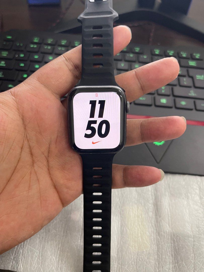 Apple watch series 4 44mm nike plus edition