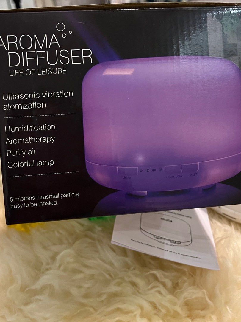 Aroma diffuser (Category: Air Purifiers & Dehumidifiers) located in Makati City. Submitted by shop.y5 (Listing ID 1212907803, Image 3). Description: Aroma diffuser with free 2 scents included ( Shangri-La and green tea).