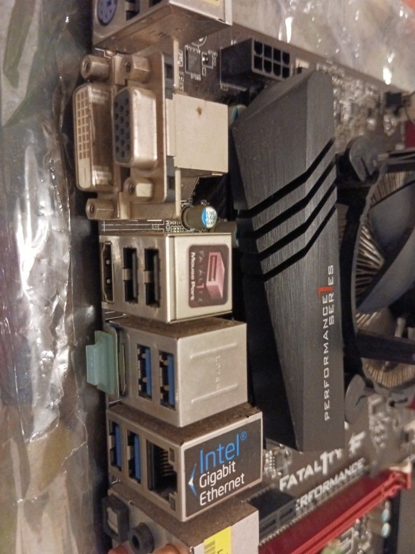 Asrock H87 Fatality Performance board plus Intel i5 4460 with 8G memory ...