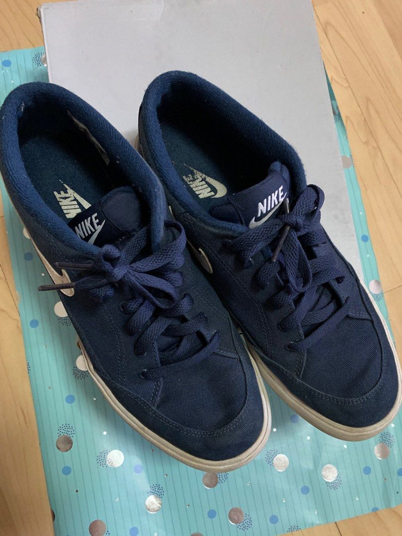 Nike canvas shoes blue online