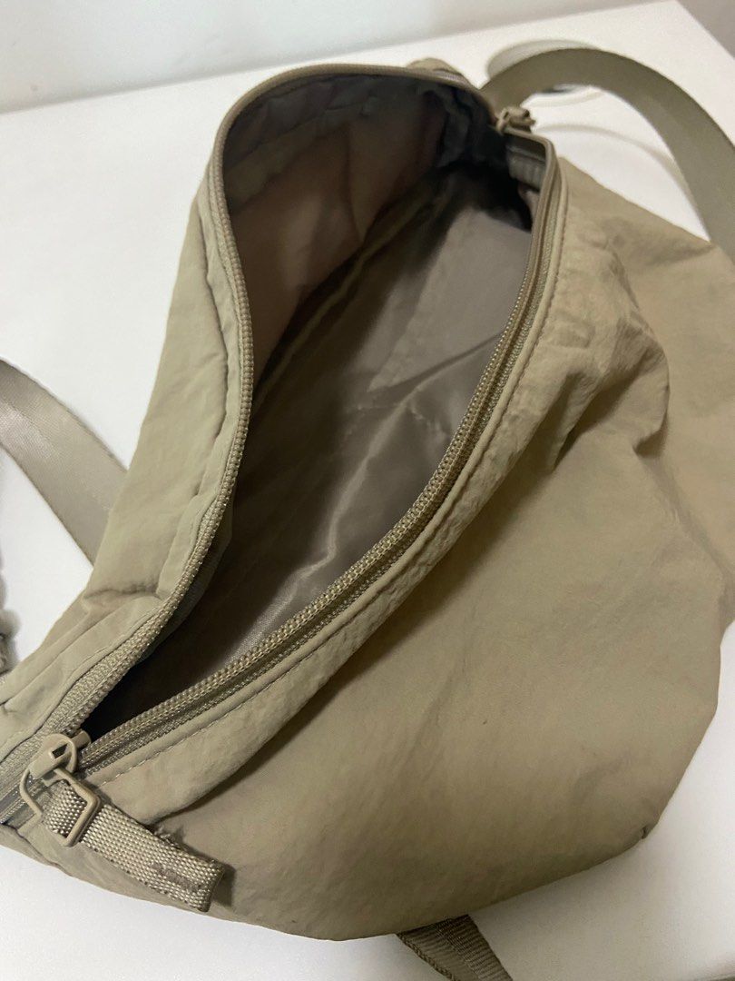 Authentic Uniqlo Shoulder Bag Beige, Women's Fashion, Bags & Wallets