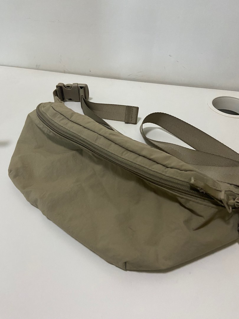 Authentic Uniqlo Shoulder Bag Beige, Women's Fashion, Bags & Wallets