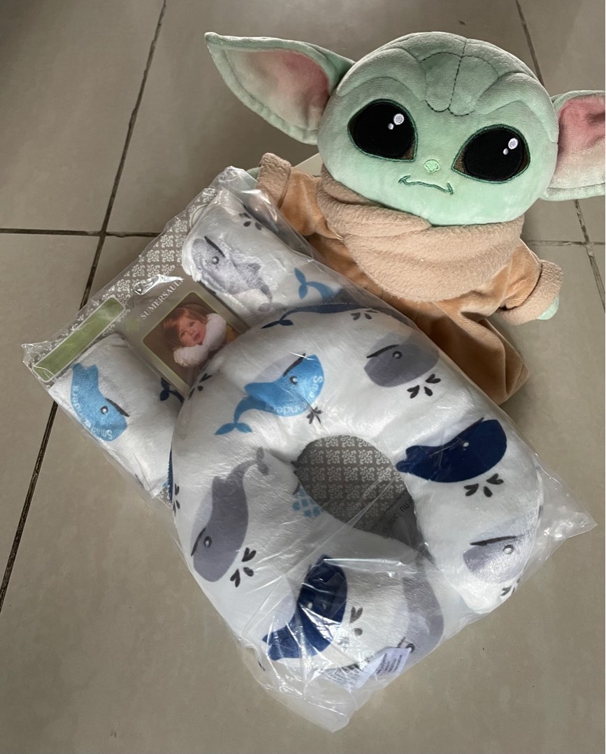 Yoda neck hot sale pillow