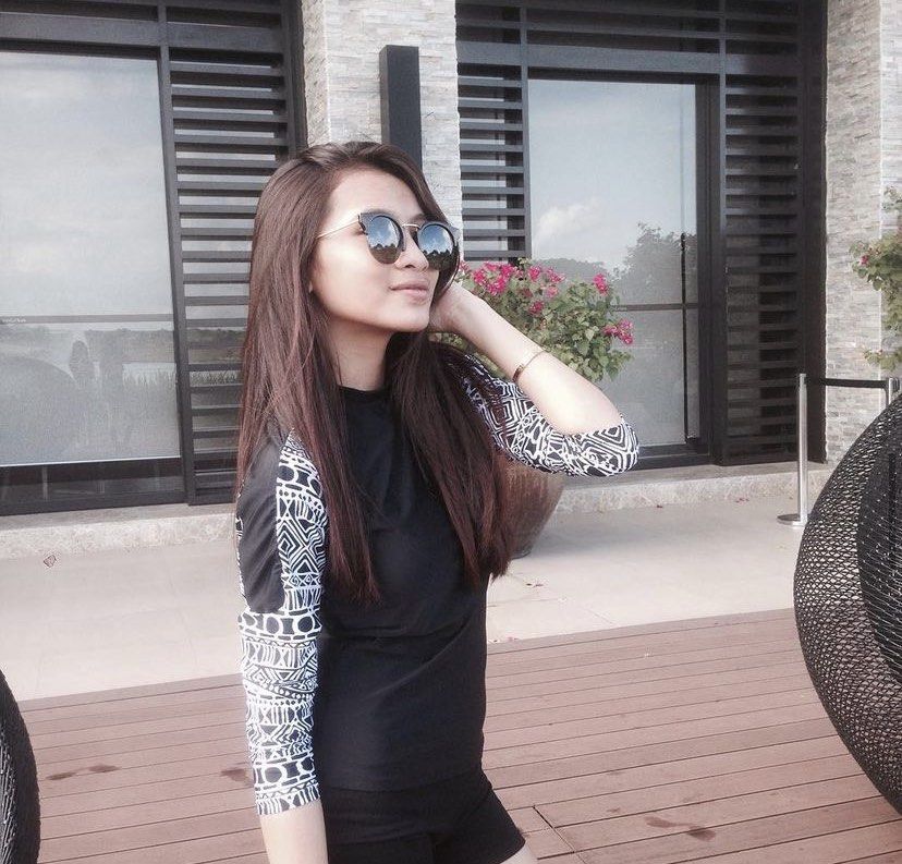 Backless Rashguard with Bikini Top, Women's Fashion, Swimwear, Rash ...