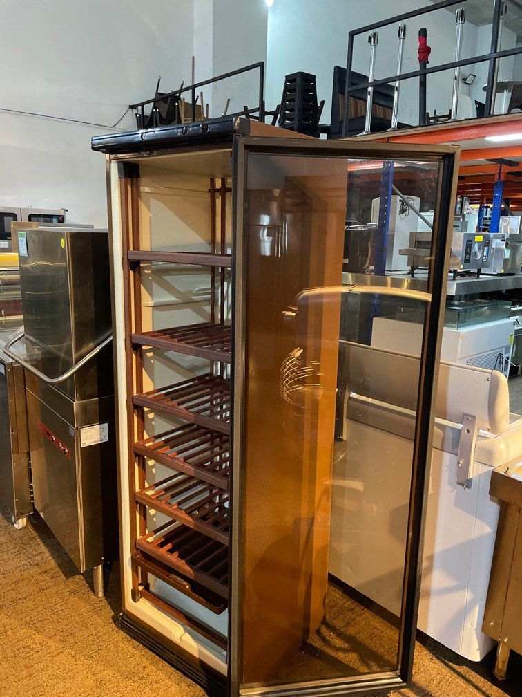 Brandt wine chiller / wine cooler, TV & Home Appliances, Kitchen