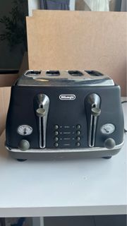 Delonghi Double Toaster