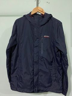 (Category: ) located in . Submitted by thrift.bundle56 (Listing ID 1212995253, Image 1). Description: .
