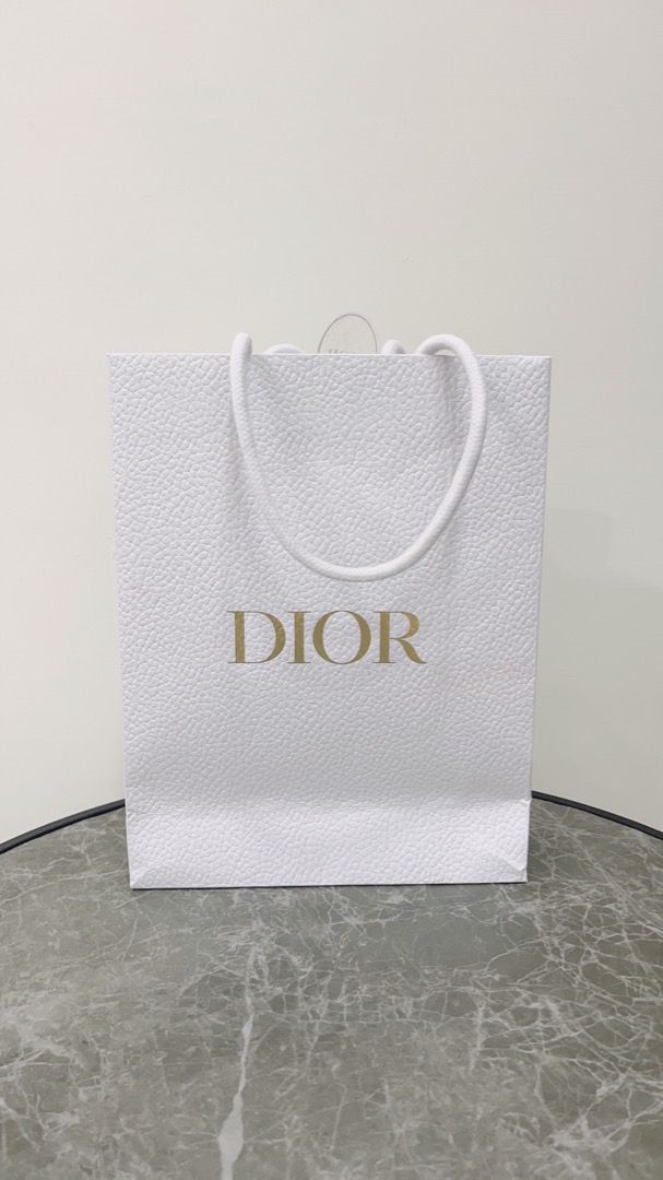 Dior 經典燙金字樣紙袋（ 26*20*8）